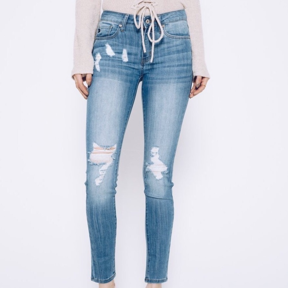 5⭐️LIGHT WASH DISTRESSED ANKLE SKINNY- JEANS - Picture 5 of 5